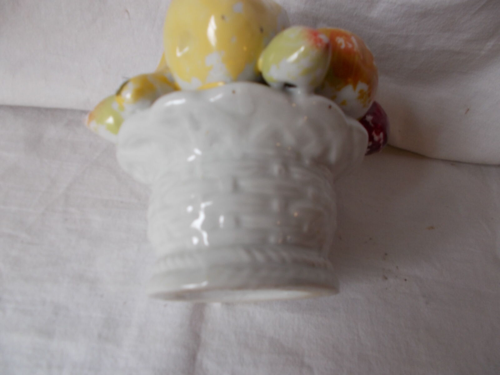 Fruit bowl trompe l'œil in earthenware