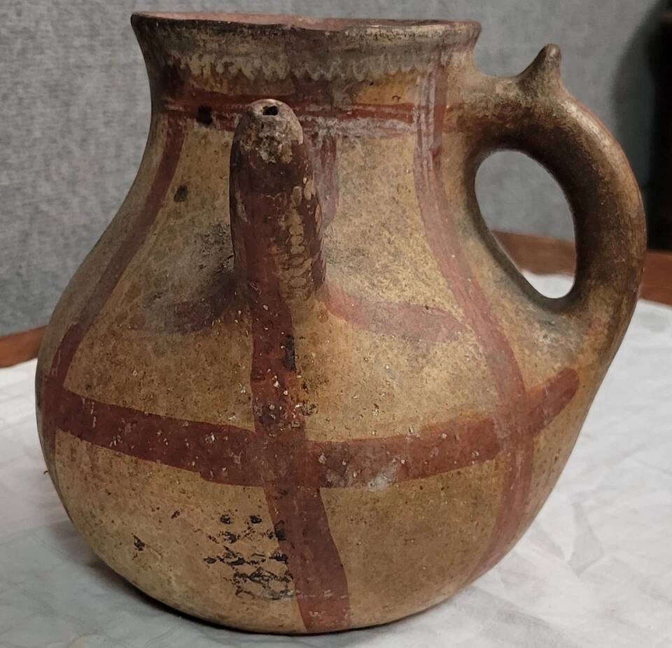 Traditional Kabyle/Berber terracotta pottery decorated with patterns (2)