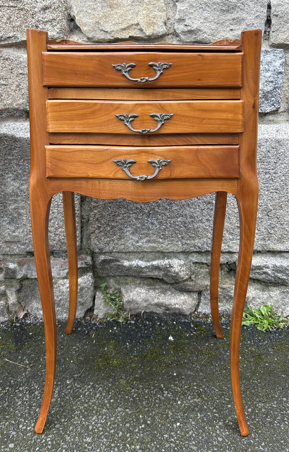 Paire tables de chevet vintage style Louis XV, bois, vintage, années 60