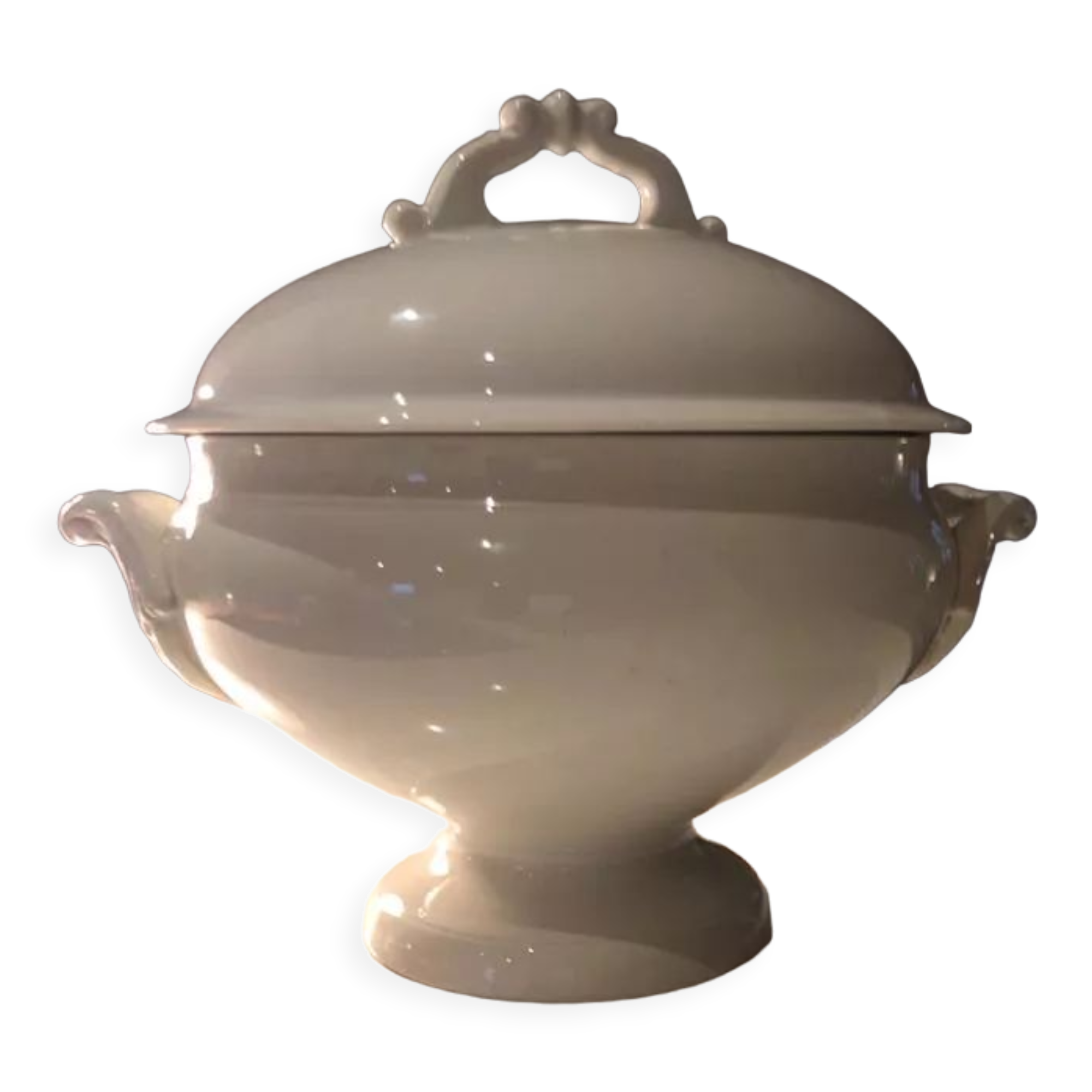 White faience tureen