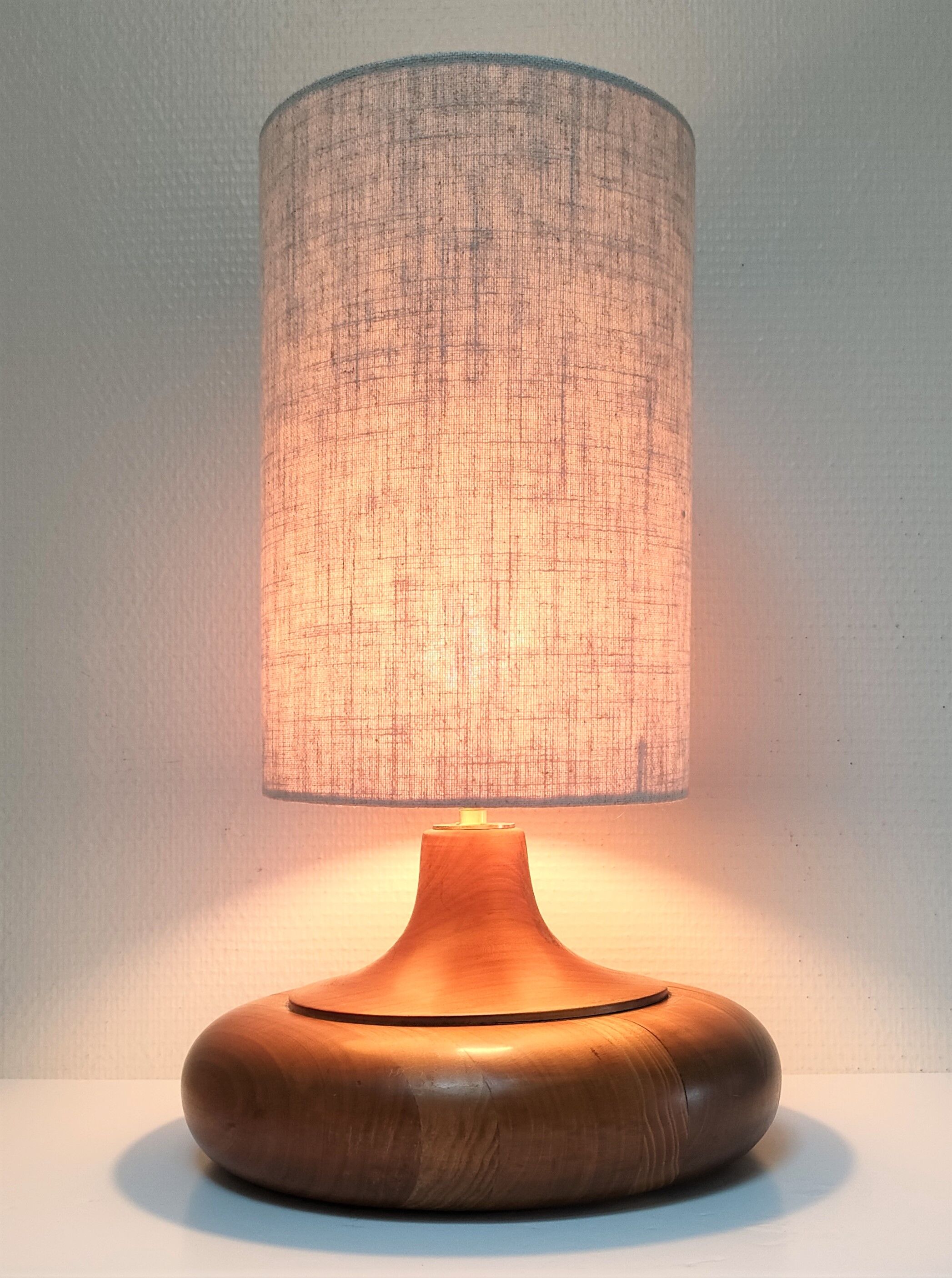 Solid wood lamp foot circular design 90s