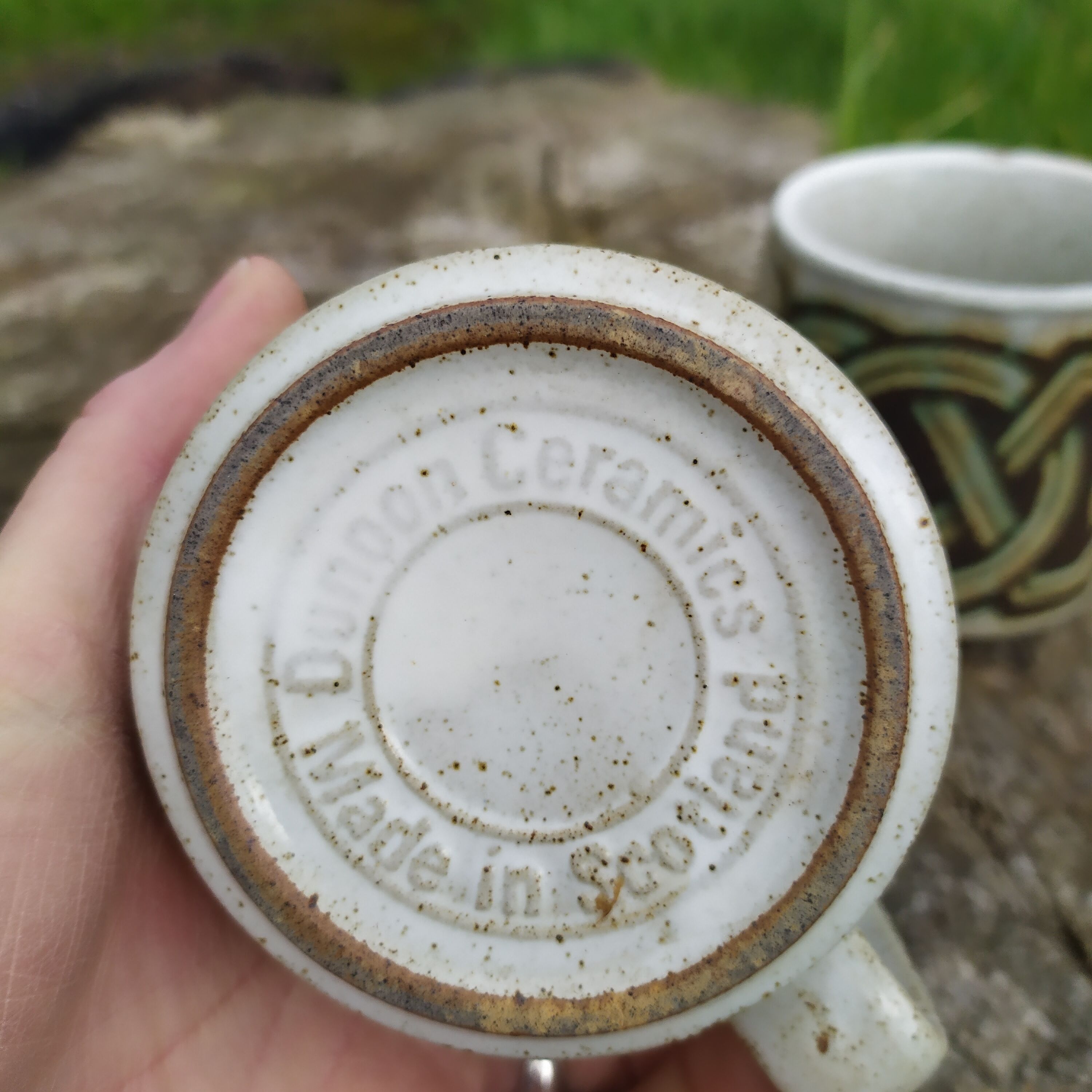 2 vintage Dunoon celtic motif mugs