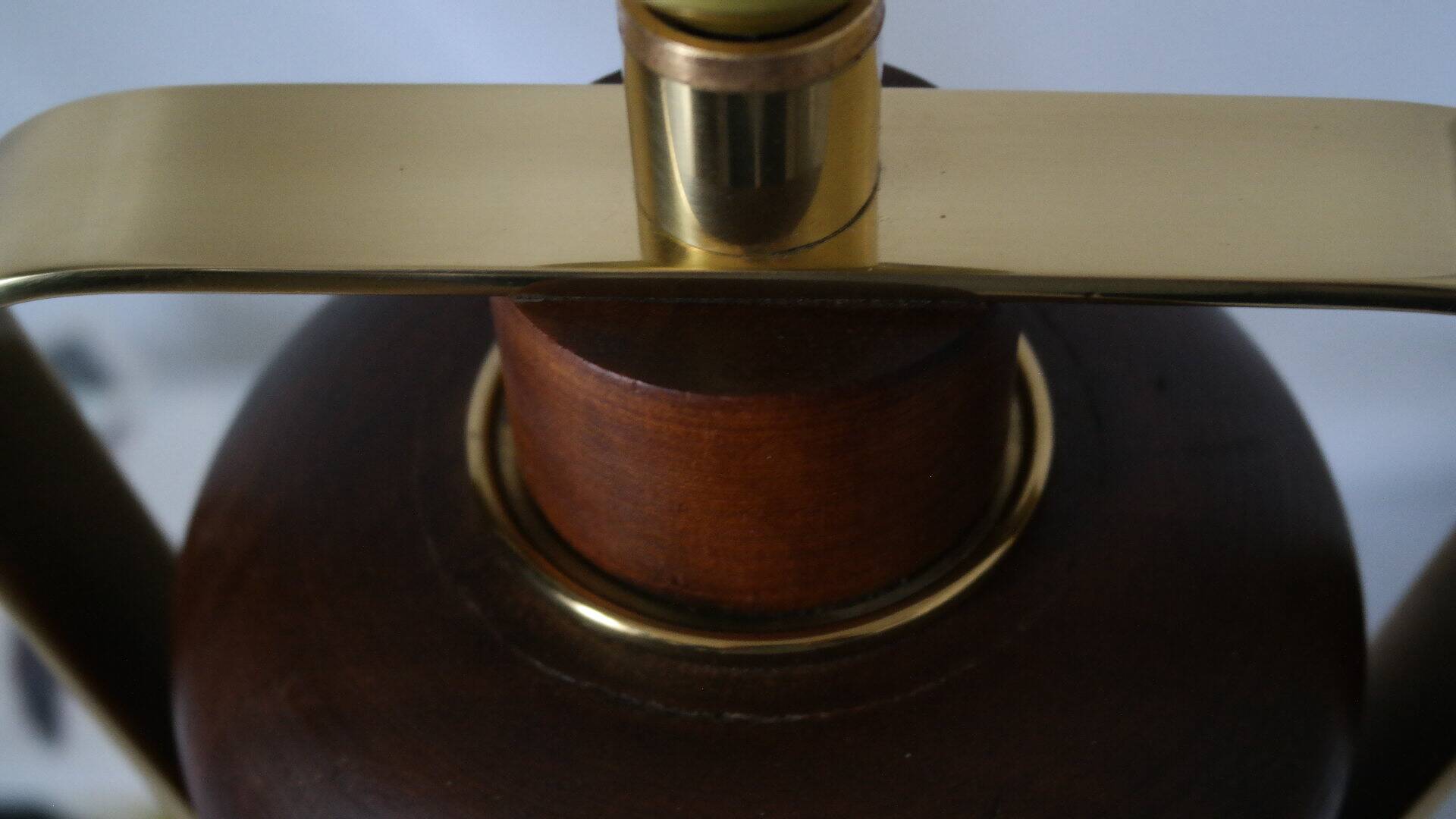 Vintage lamp base Maison le Dauphin in mahogany and brass.