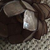 Mother-of-pearl suspension