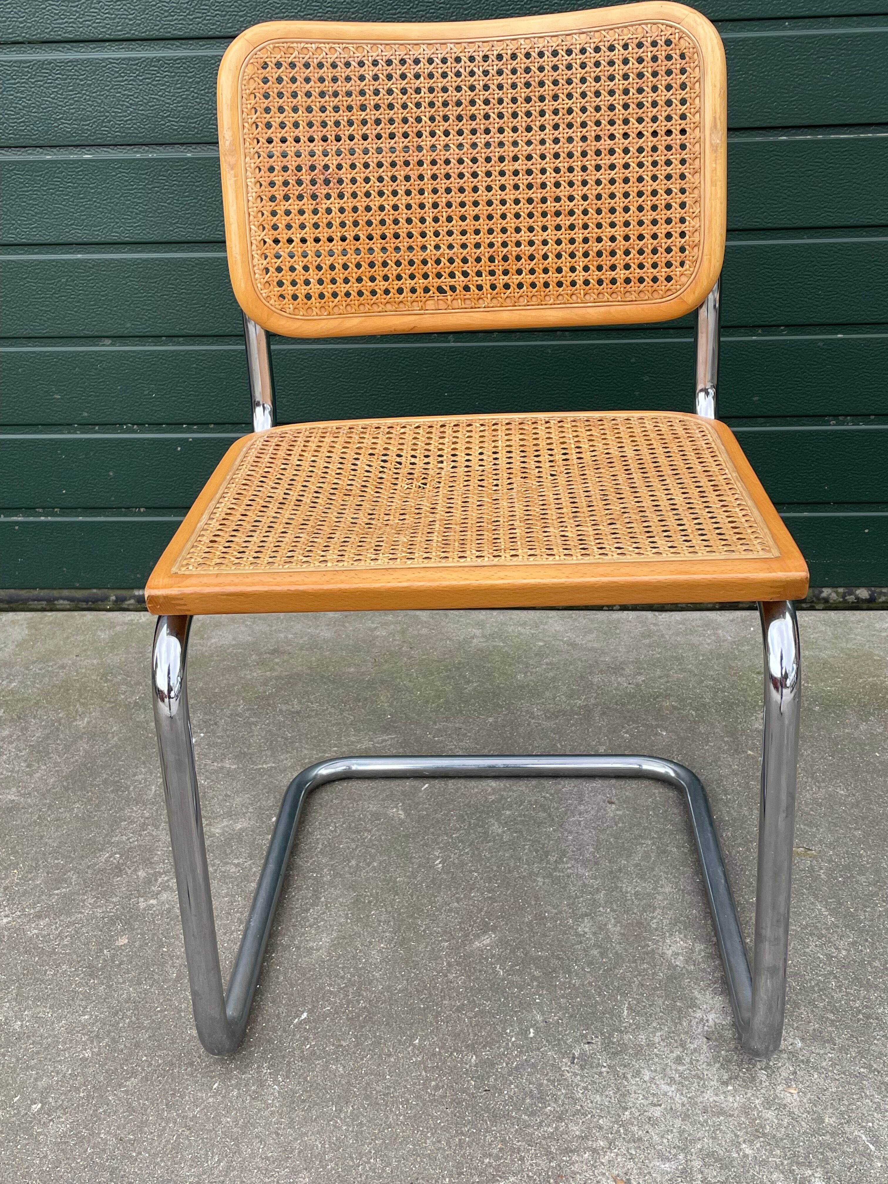 Lot de 4 chaises Cesca modèle b32 en chrome fabriqué en italie par Marcel Breuer