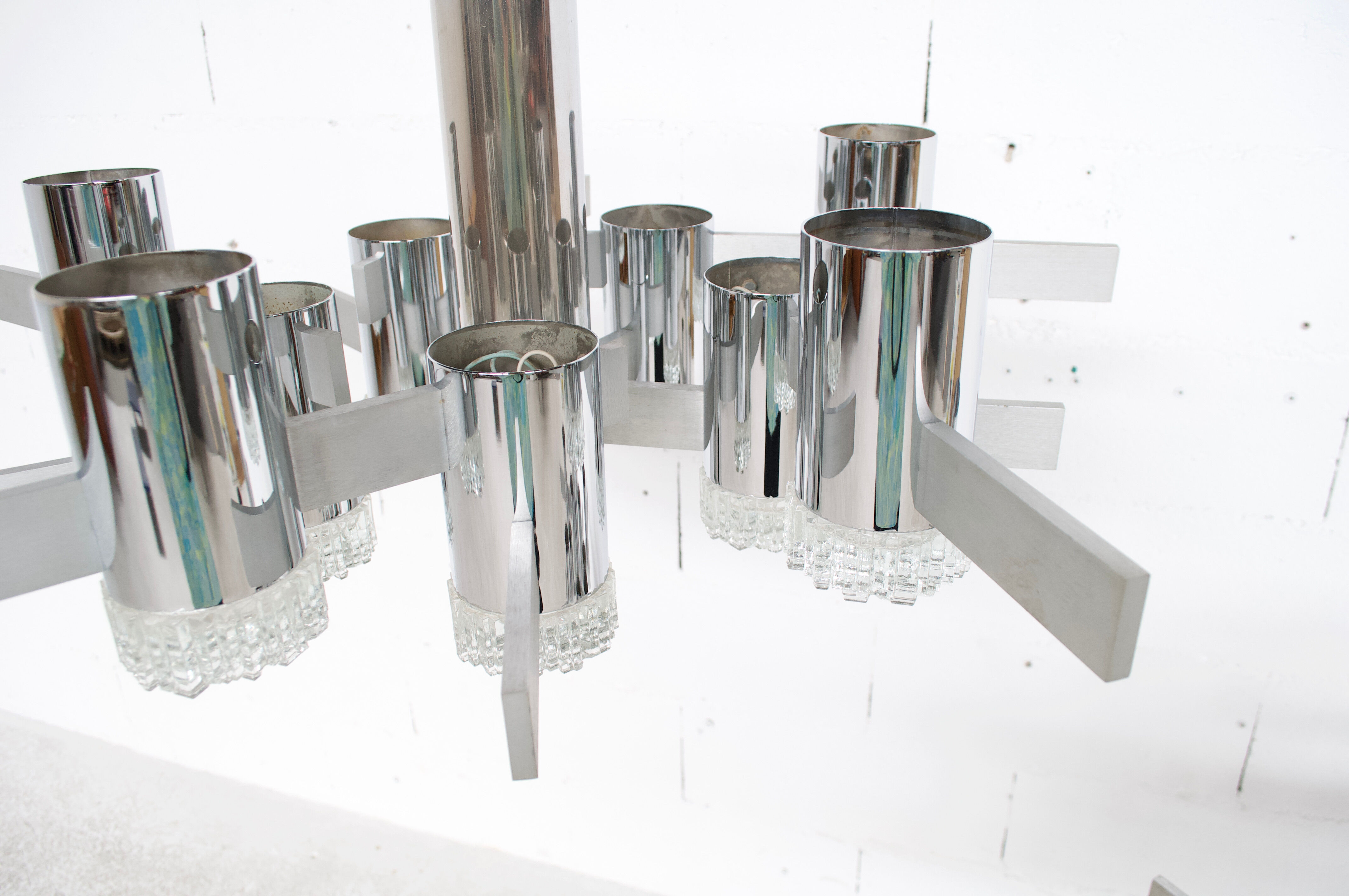 Pair of chandeliers from Sciolari 70 years chrome steel