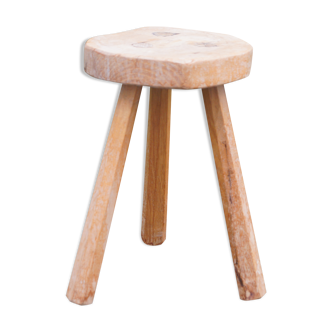 Primitive design stool