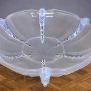 Centre de table en verre opalescent – Art Déco