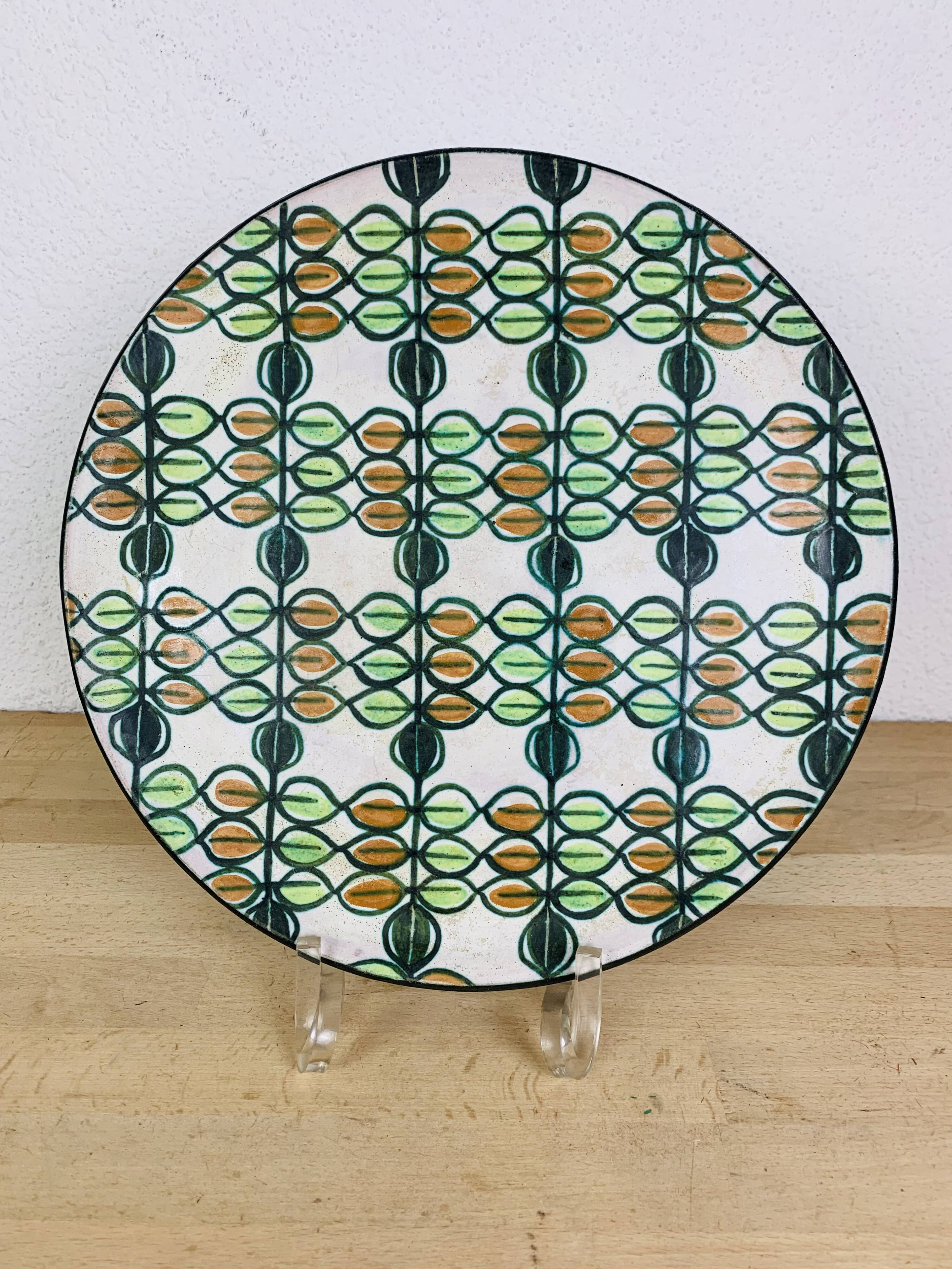 Round dish flowers 70s ceramic Y. Lemieux