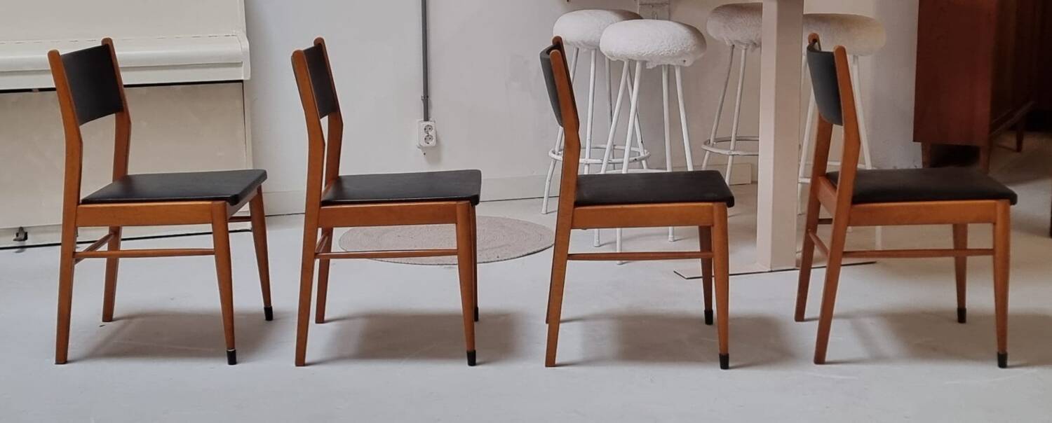 Chaises du milieu du siècle