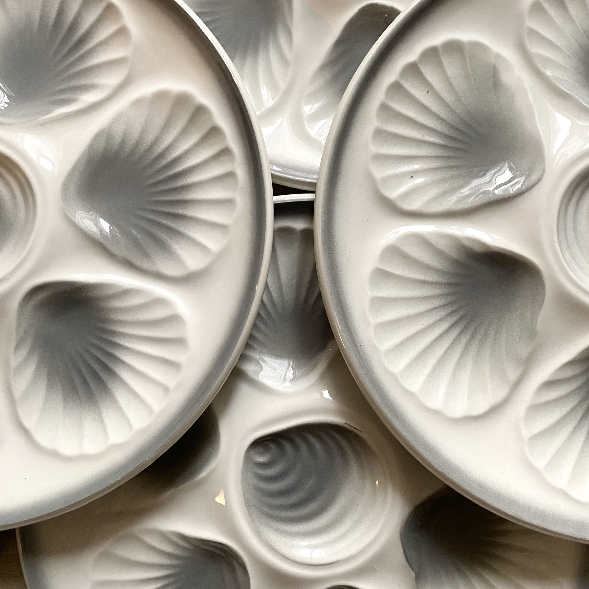 14 assiettes à huîtres Moulin des loups