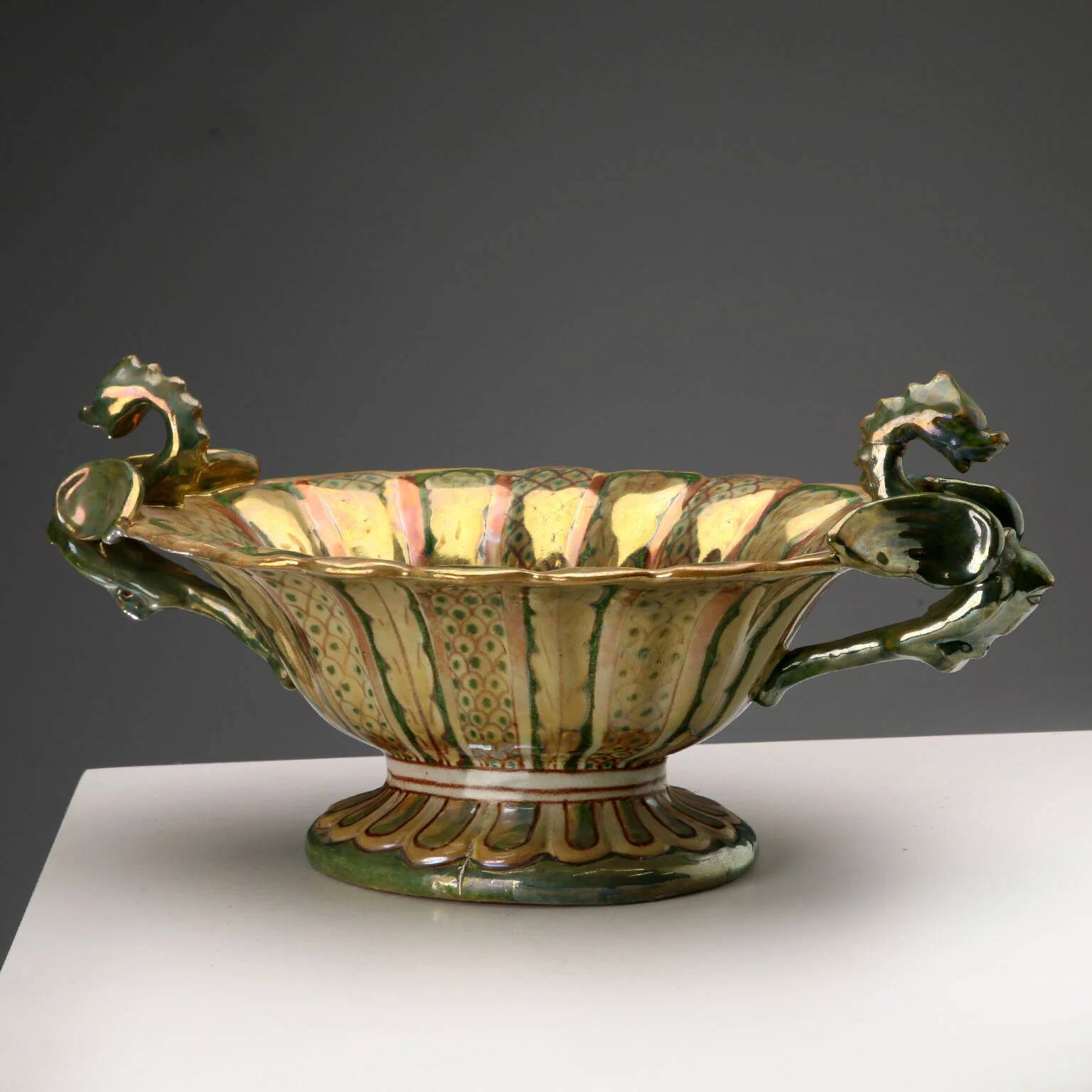 Vintage centrepiece in majolica from Gualdo Tadino, Italy, 1930s.