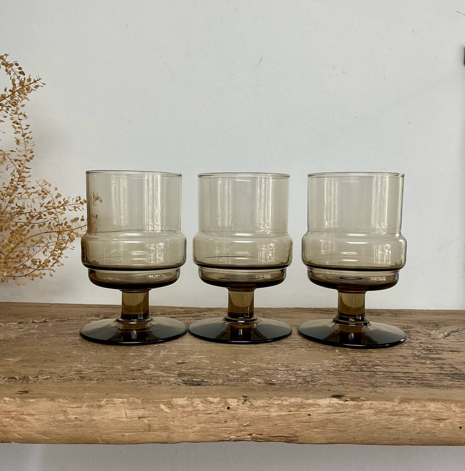3 “Willem Heesen” smoked glass glasses