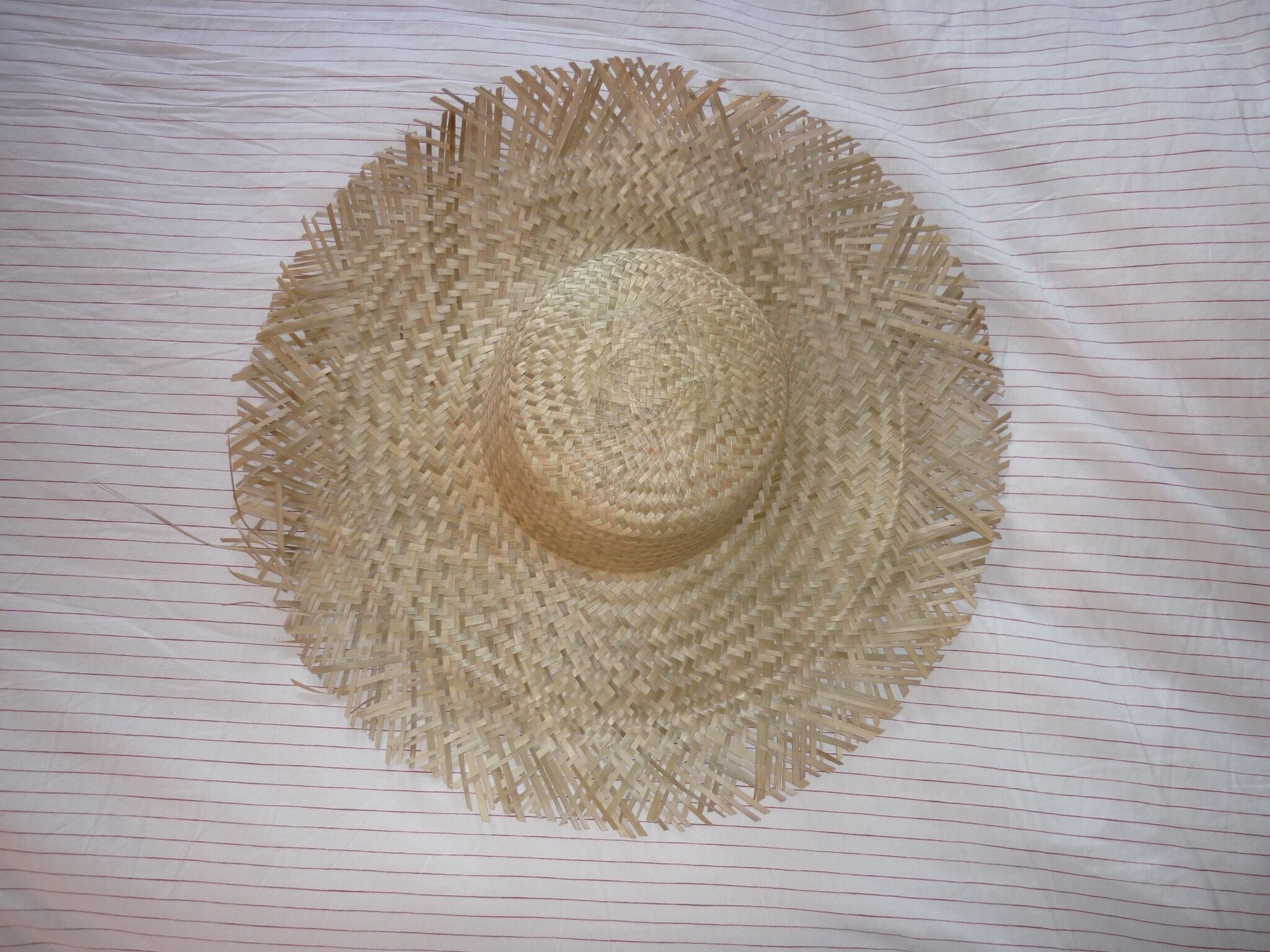 Braided straw capeline hat