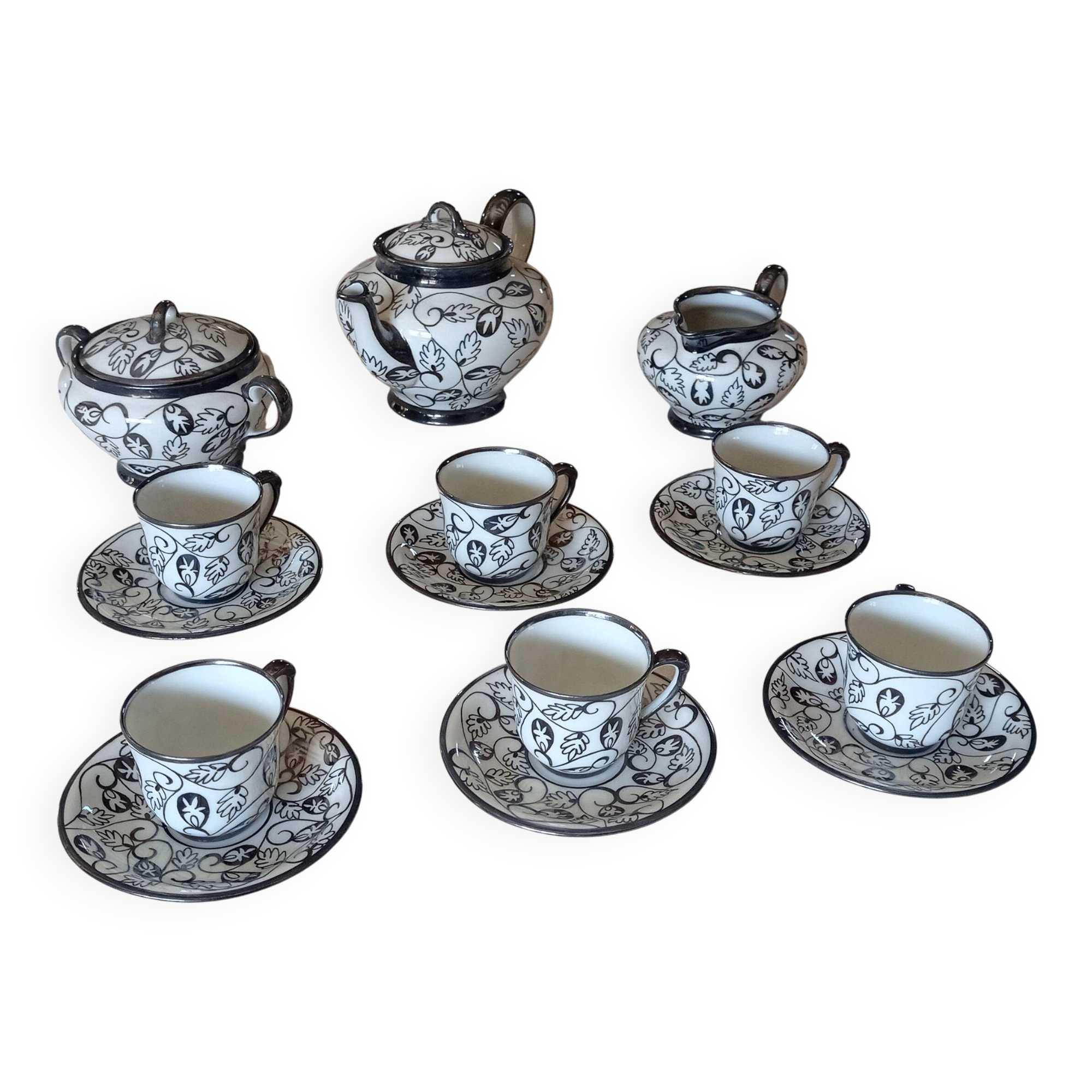 Coffee/tea service, glazed porcelain in Art Deco style, Saint Graal model.