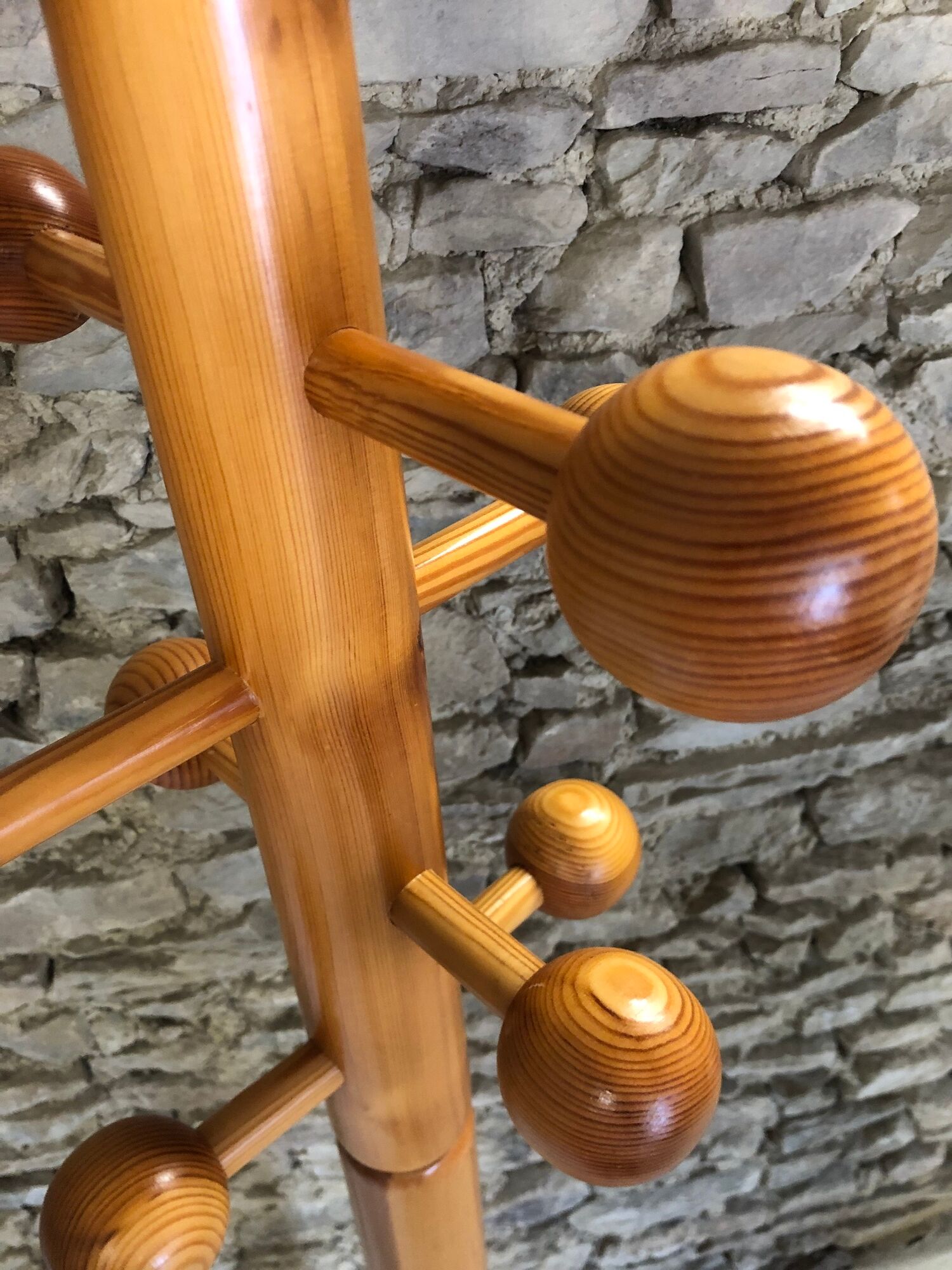 Porte manteau en pin massif design scandinave