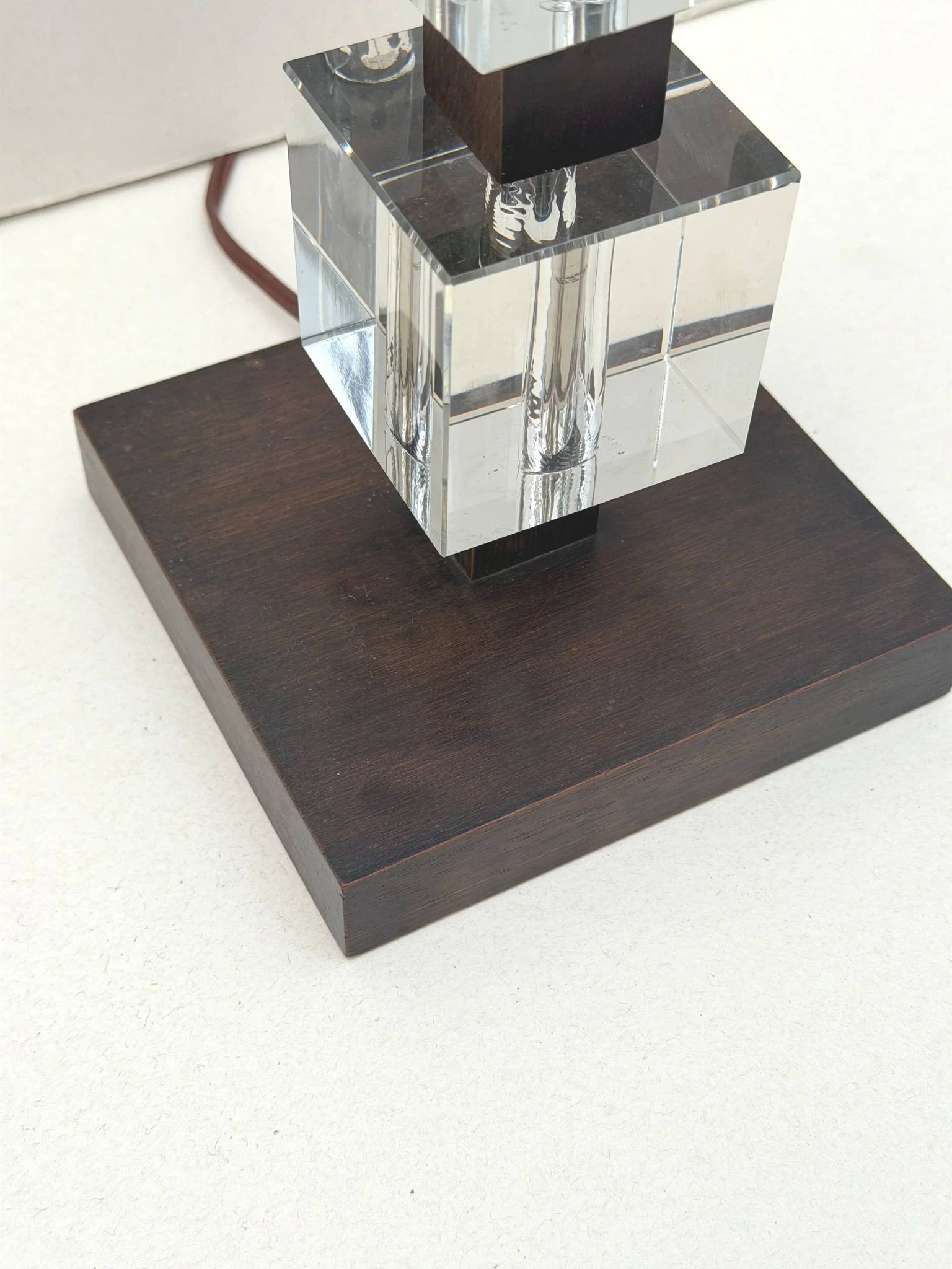 Modernist Art Deco lamp base in wood and glass, France 1930.
