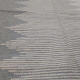 Traditional handmade gray carpet in pure wool 151x204cm