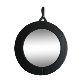 Vintage mirror in scandinavian skai