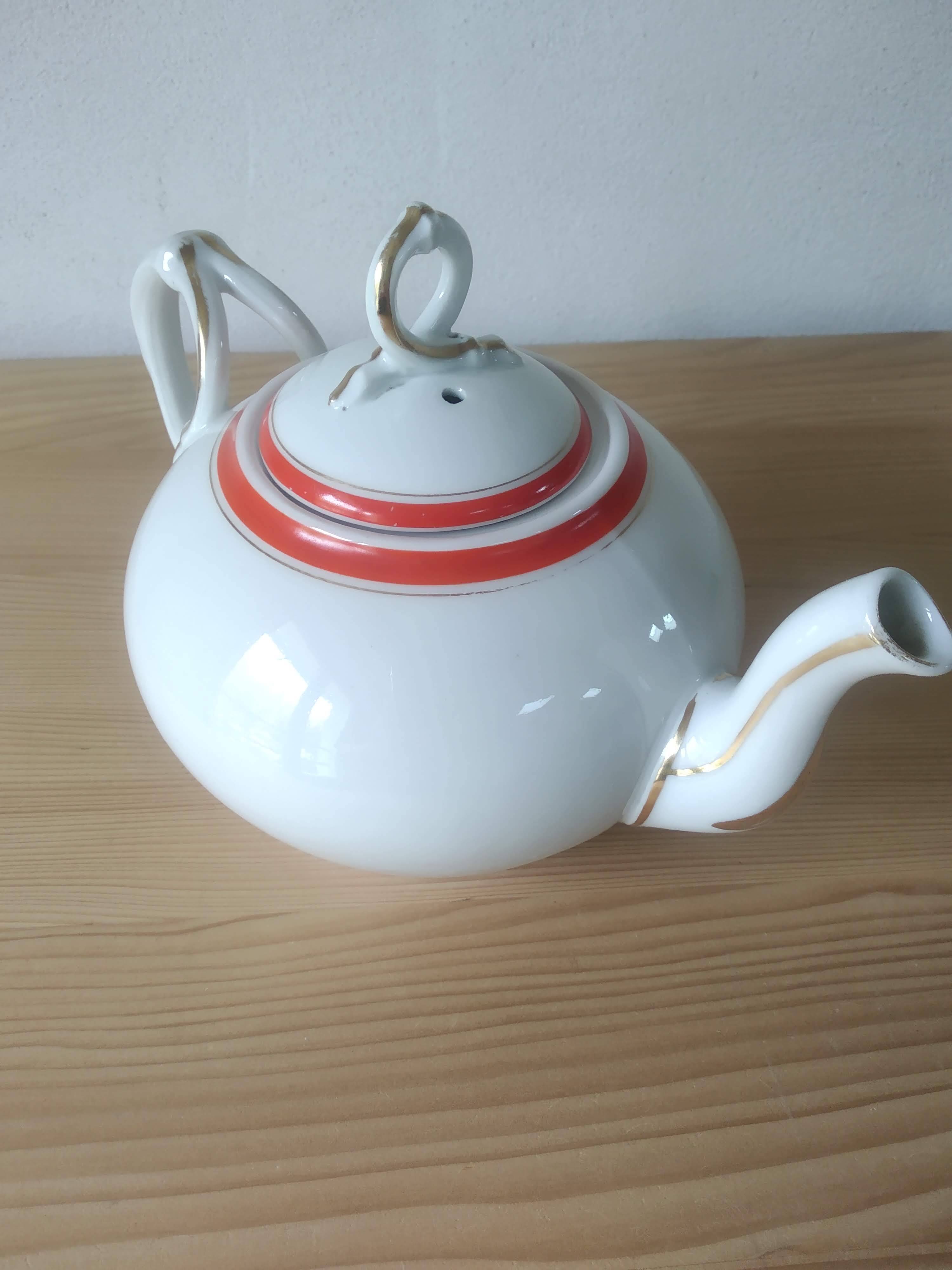 19th century Paris porcelain teapot
