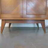 Walk-in wardrobe with sliding doors from the 1950s