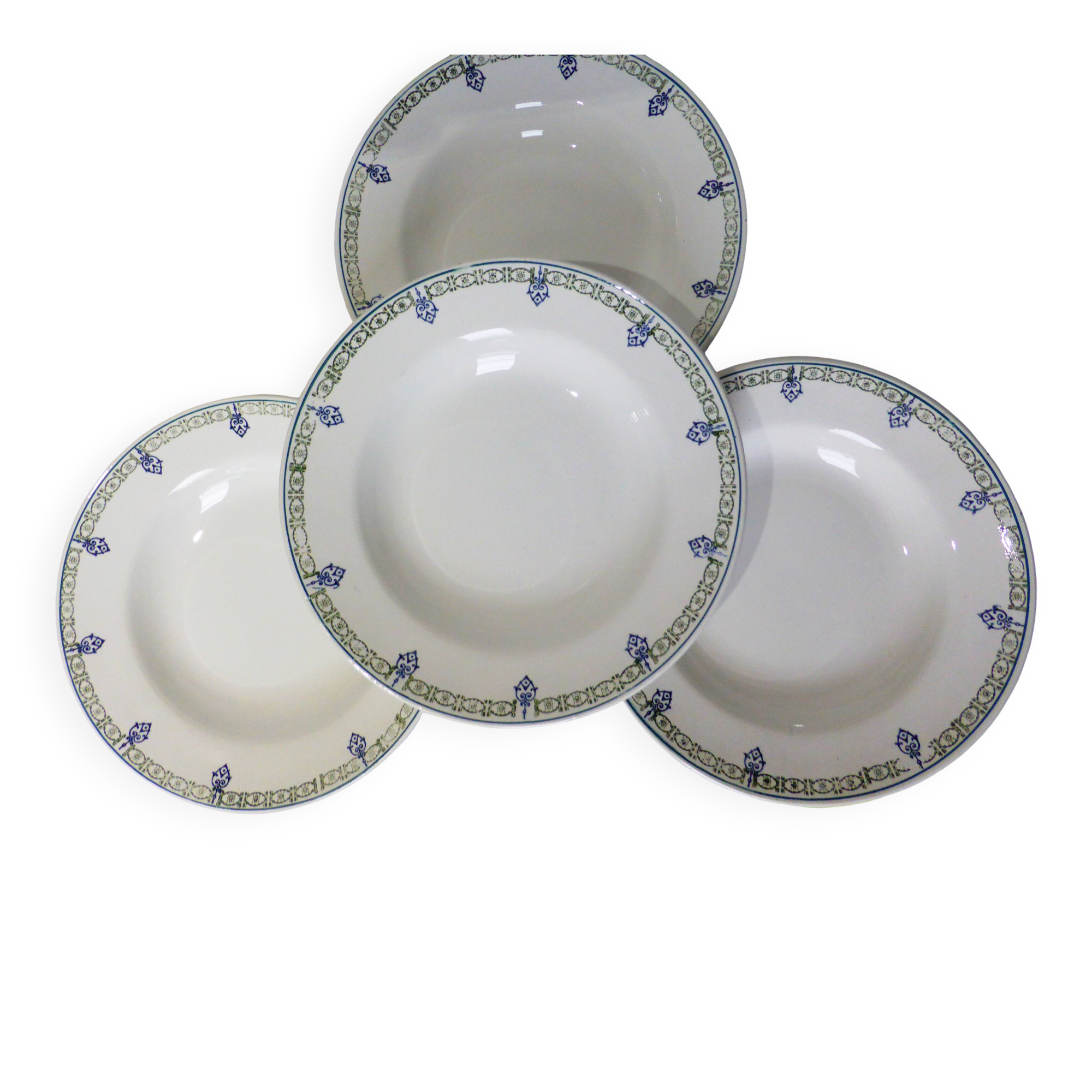 4 vintage St Amand deep plates 211259