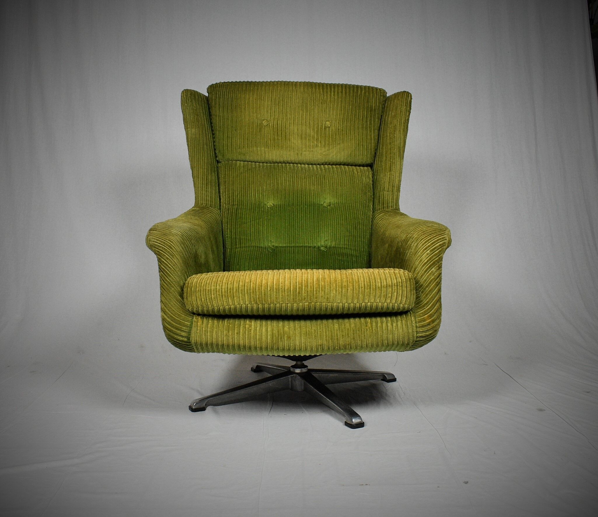 Design Scandinavian Leather rocking chair by Peem, 1970´s.