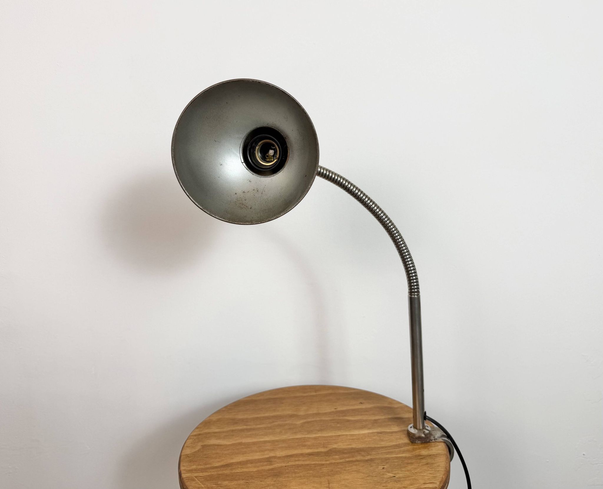 Lampe de table à col de cygne d'atelier industriel, années 1960