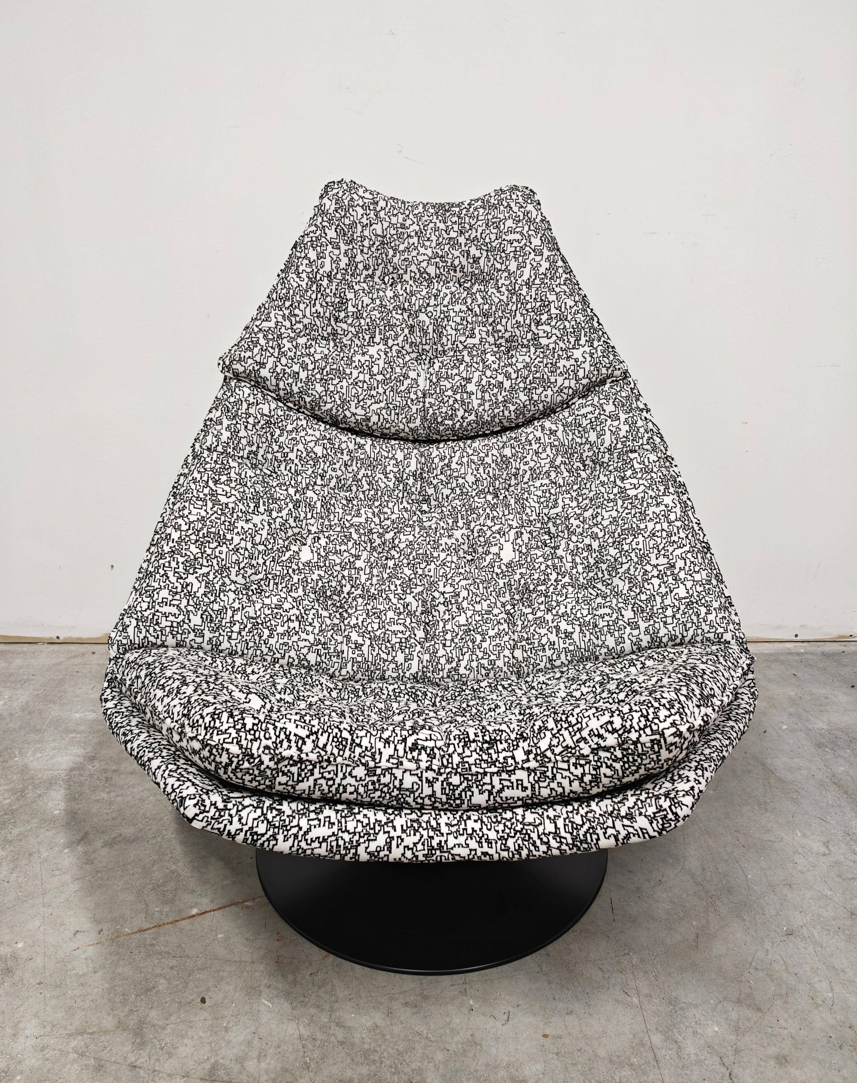 Space Age FS 588 swivel lounge chair by Geoffrey Harcourt for Artifort