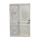 Paire de portes identiques avec moulure bois
