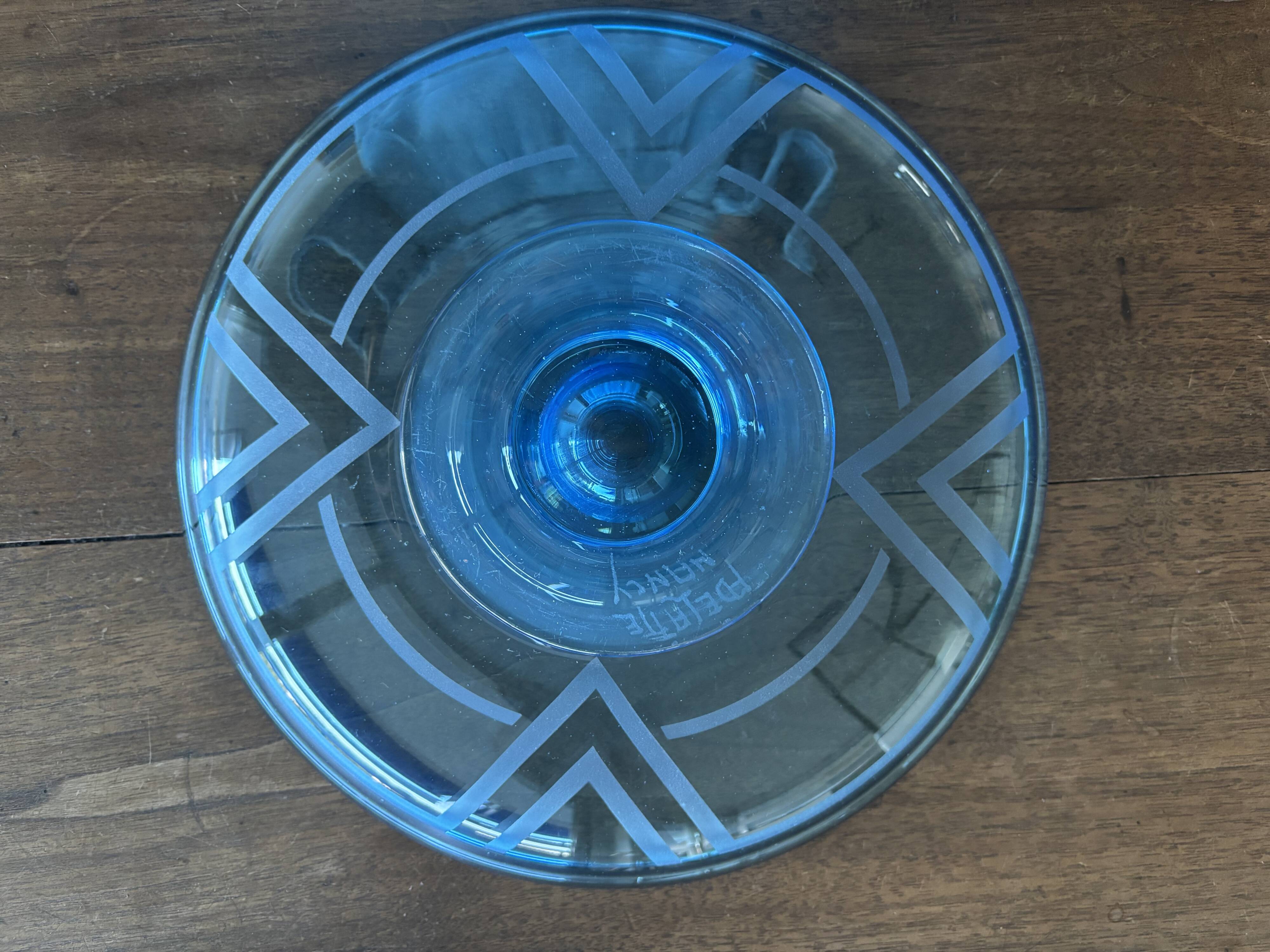 Beautiful large glass bowl signed André Delatte - Nancy