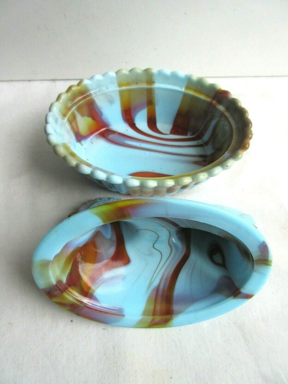 Sweet sugar candy Vallérysthal, blue opaline marbled with brown: Hen on nest