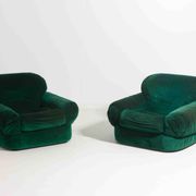 Pair of plump lounge fauteuils in green velvet, Italy 1970s