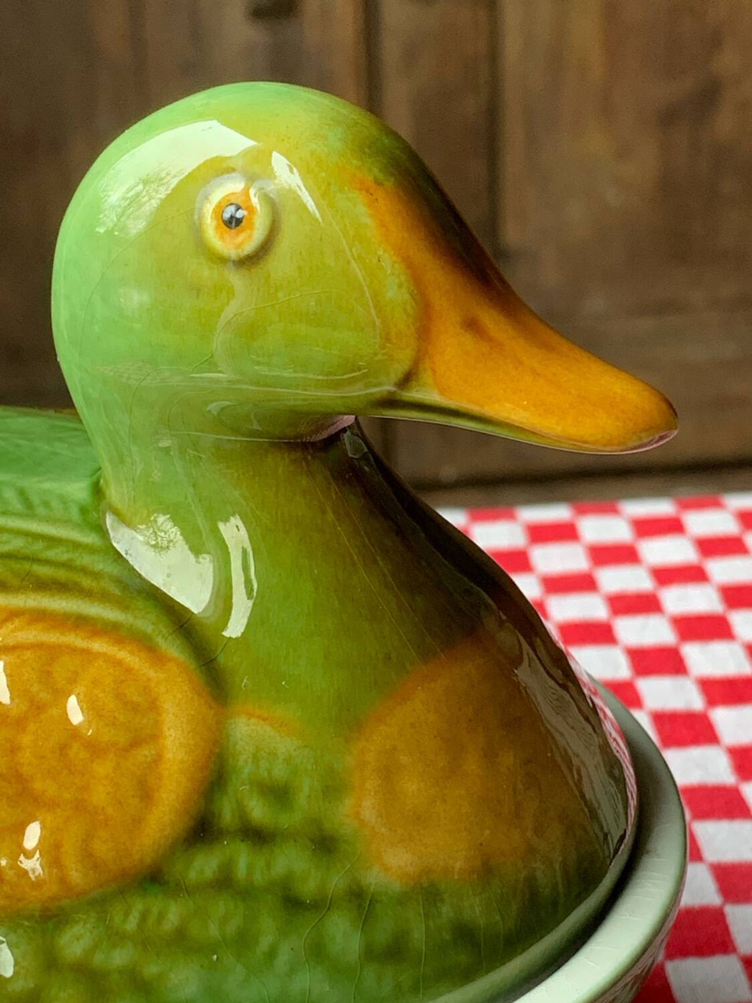 Terrine en barbotine canard vintage