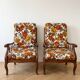 Pair of vintage 70s armchairs in wood and floral fabric.