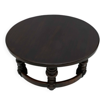 Table basse en noyer de style Louis XIII du XXe siècle