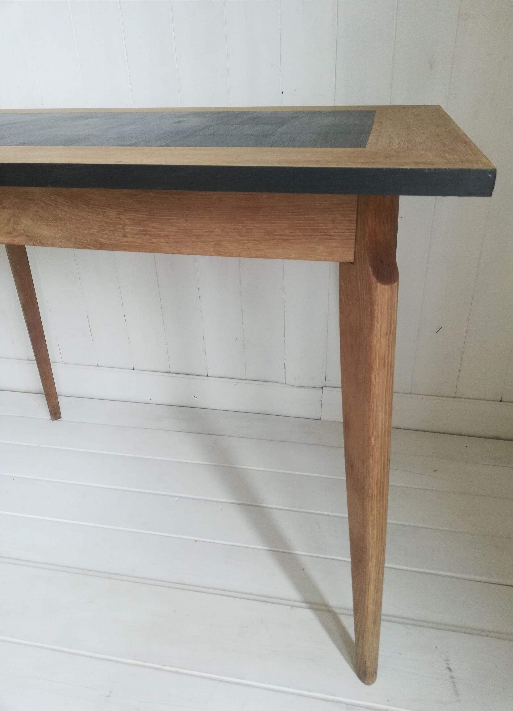 Scandinavian table