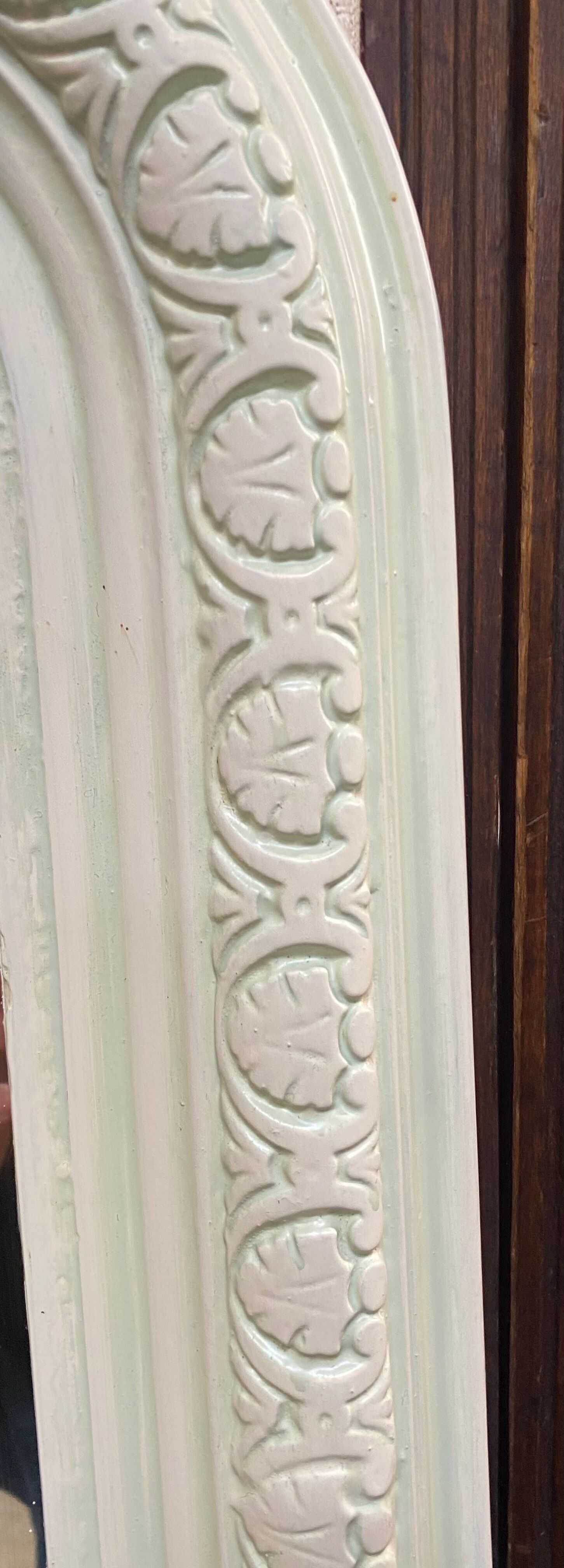 Mirror era Napoleon III, pediment and decorated frame