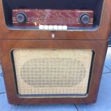 Radio spins disks 1959 vintage Philips