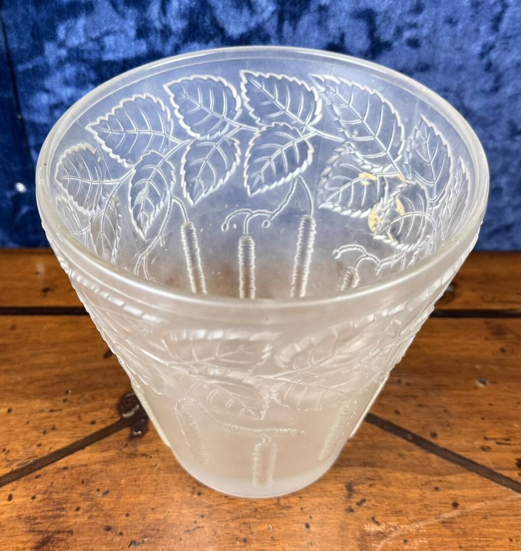 Superb Art Nouveau vase in frosted molded pressed glass with foliage decorations