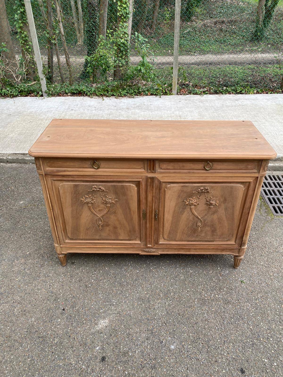 19th-century Louis XVI buffet renovated in walnut, 145cm.