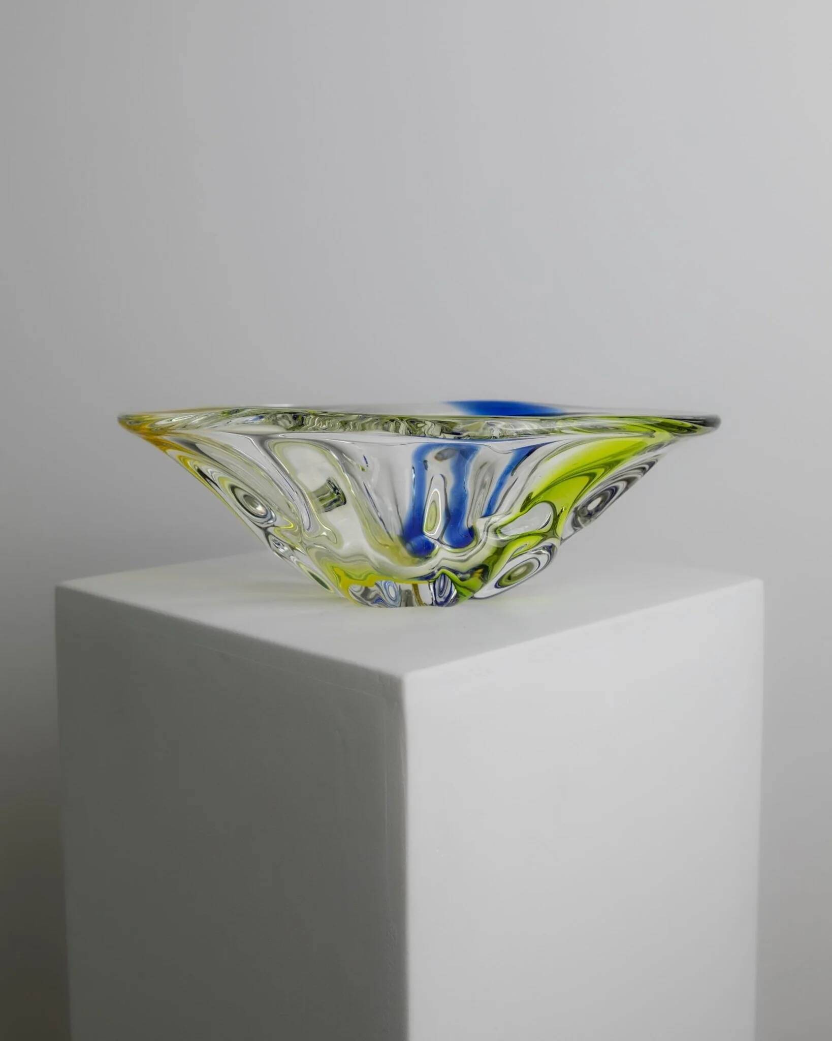 Vintage Murano glass bowl - organic oval shape, transparent glass with blue and yellow - 1970s Italian design - elegant table decoration, gift idea.
