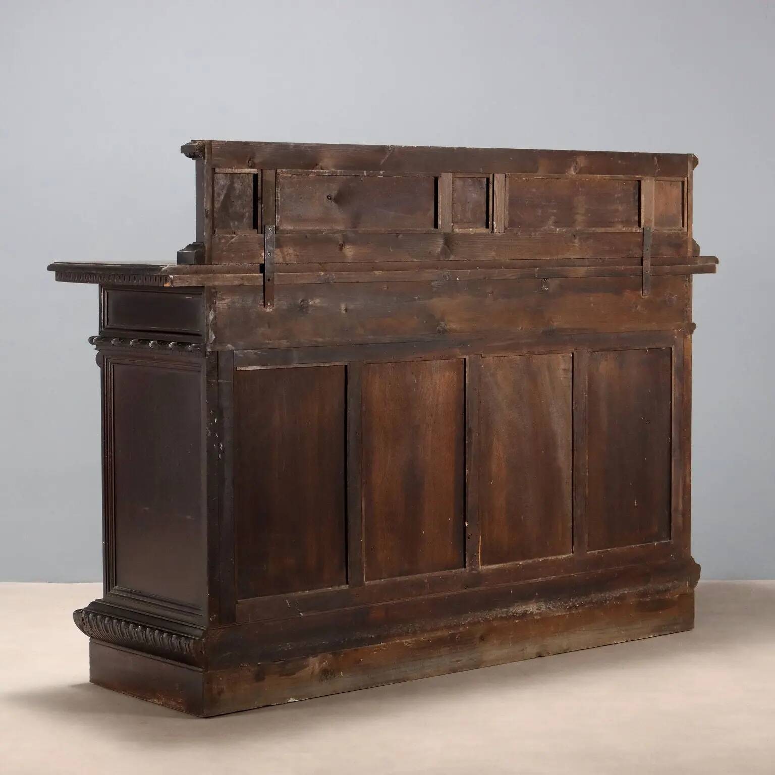 Buffet ancien style néo-Renaissance en hêtre, XIXe siècle