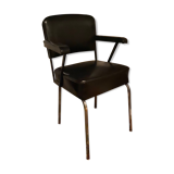 Chaise en skaï noir