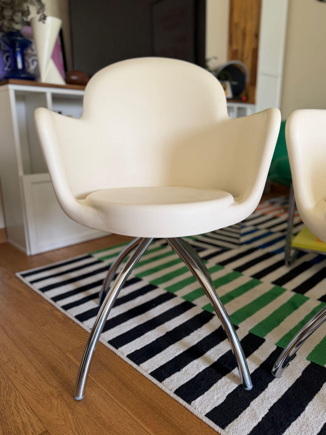 2 chaises Gogo de Marcello Ziliani par Sintesi