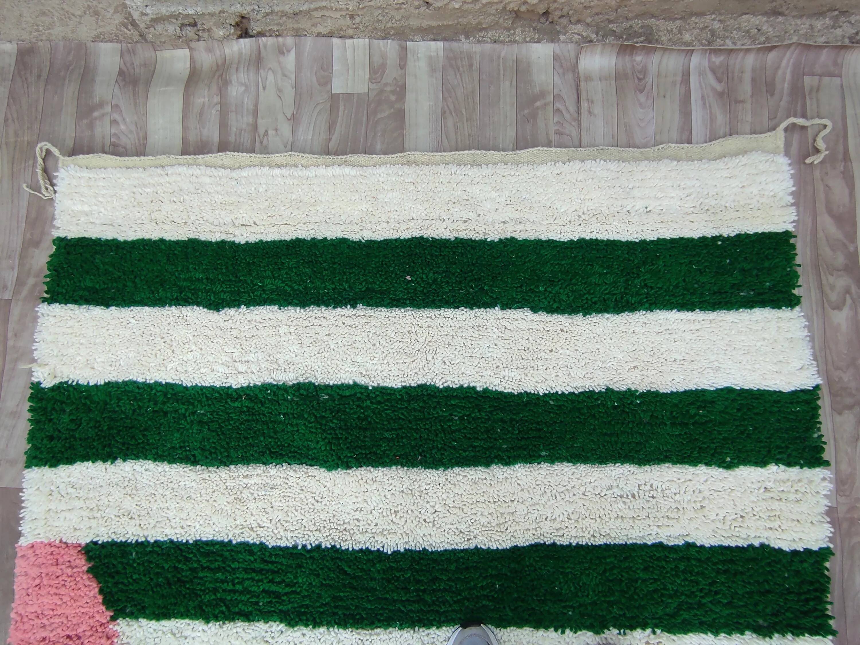 Handmade Berber rug in pure wool 3x2 m