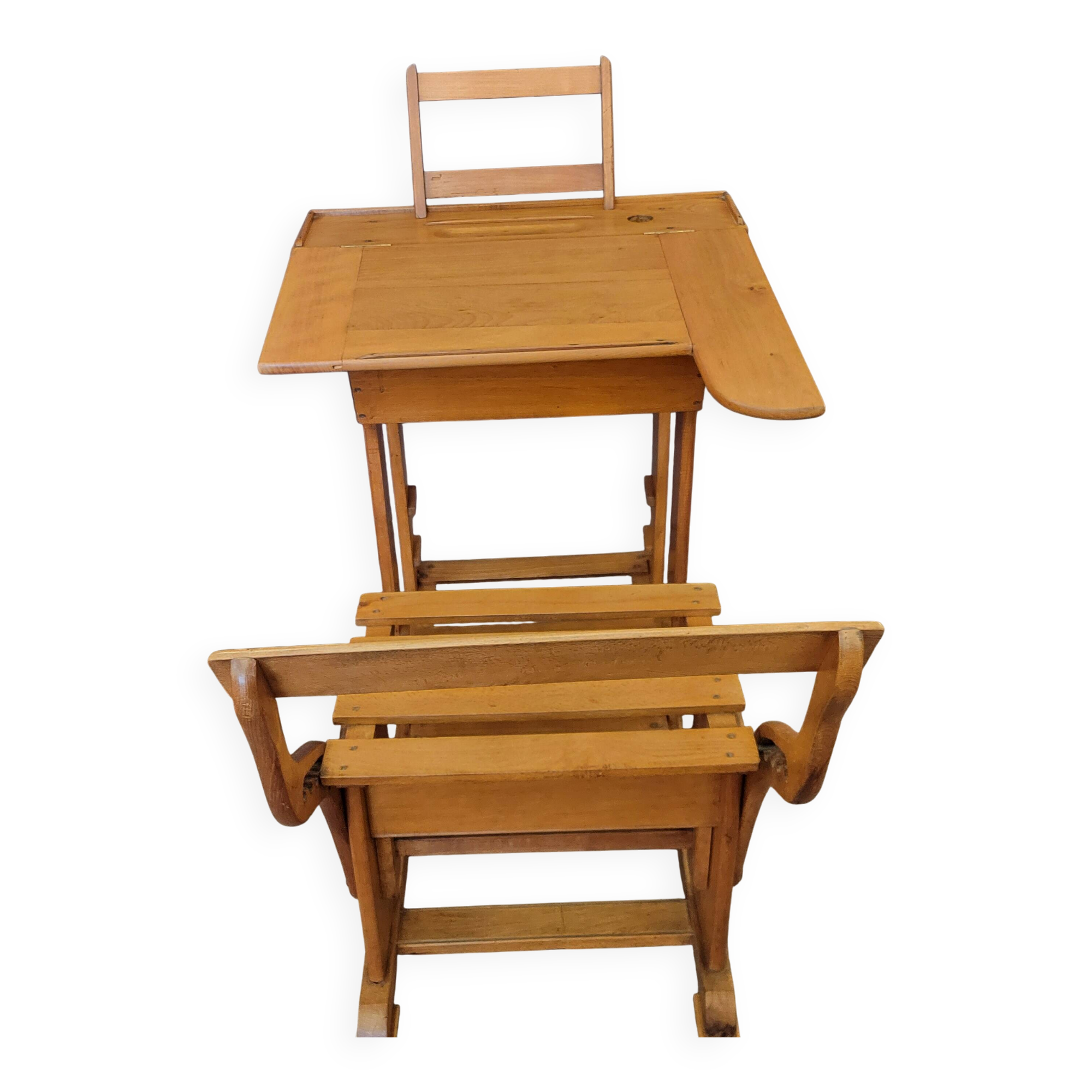 Evolving school desk