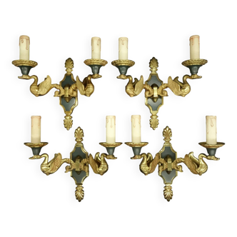 Série de 4 appliques aux cygnes style Empire de chez Lucien GAU - bronze doré et patine verte