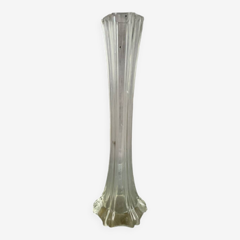 Vase, Soliflore à 6 pans dentelés  XXe siècle