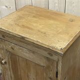 English jam maker furniture of the nineteenth century in fir